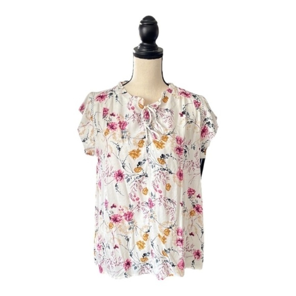 ♥️BUFFALO  David Bitton♥️Floral blouse size (Small)